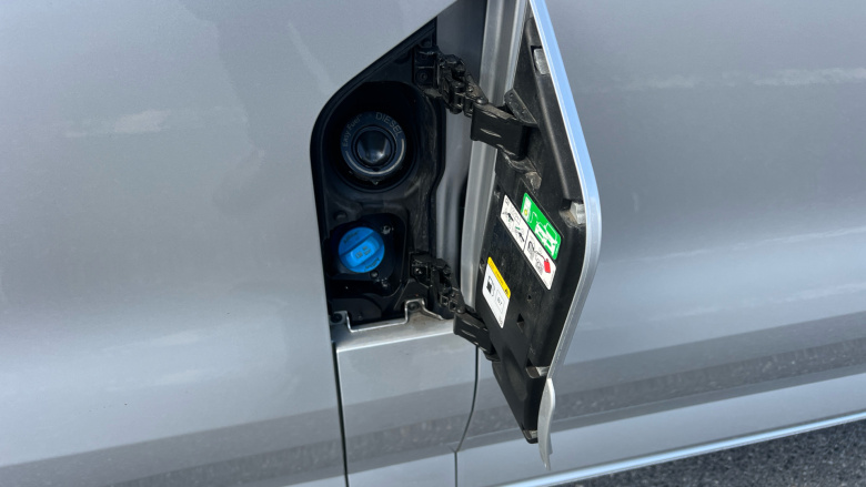 Ford Tourneo Custom 320 L2 Diesel Fwd 2.0 EcoBlue 136ps H1 Titanium 8 seater